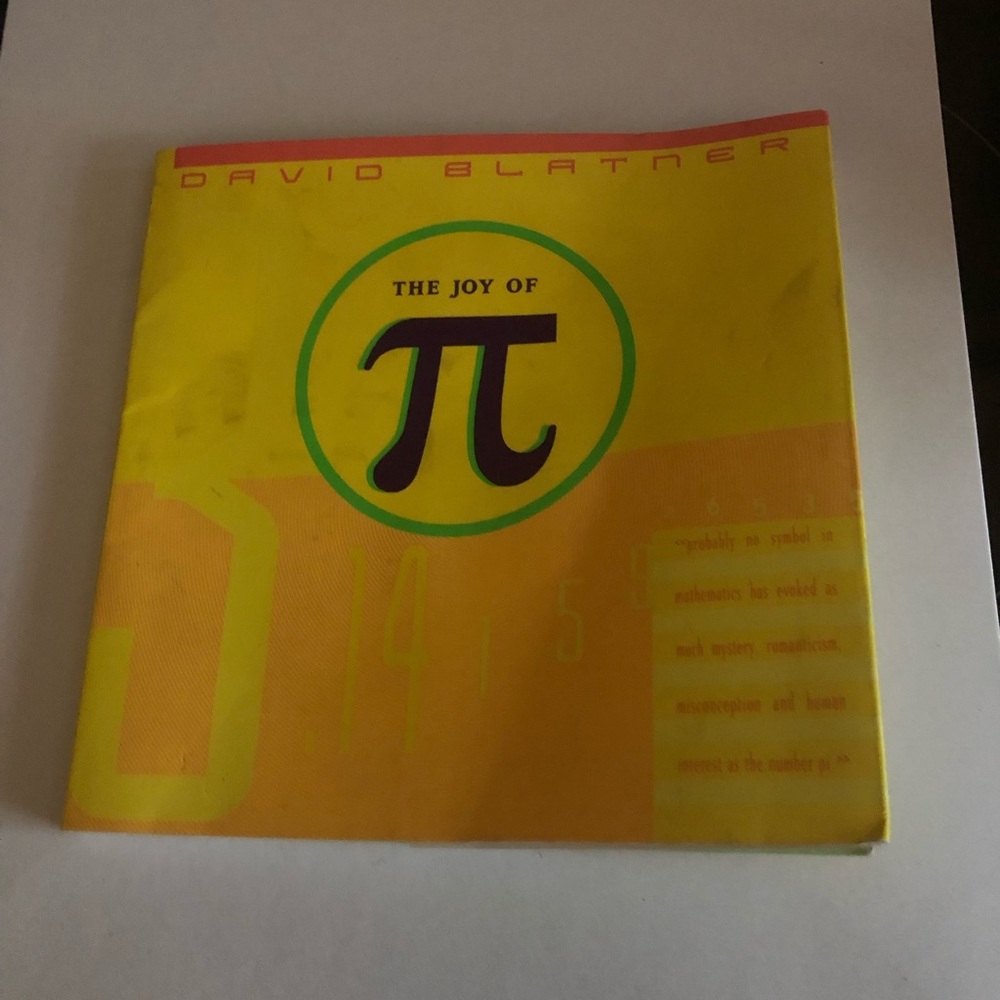 🍎The Joy of Pi by David Blatner Paparback Book- 425 $8 FIRM🦋
